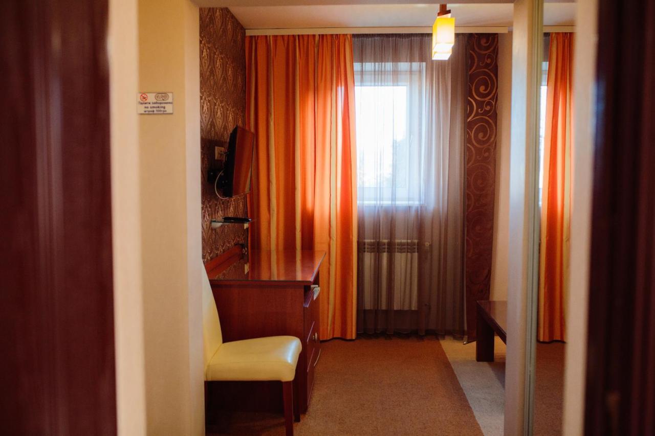 Euro Motel Lyuboml Ngoại thất bức ảnh