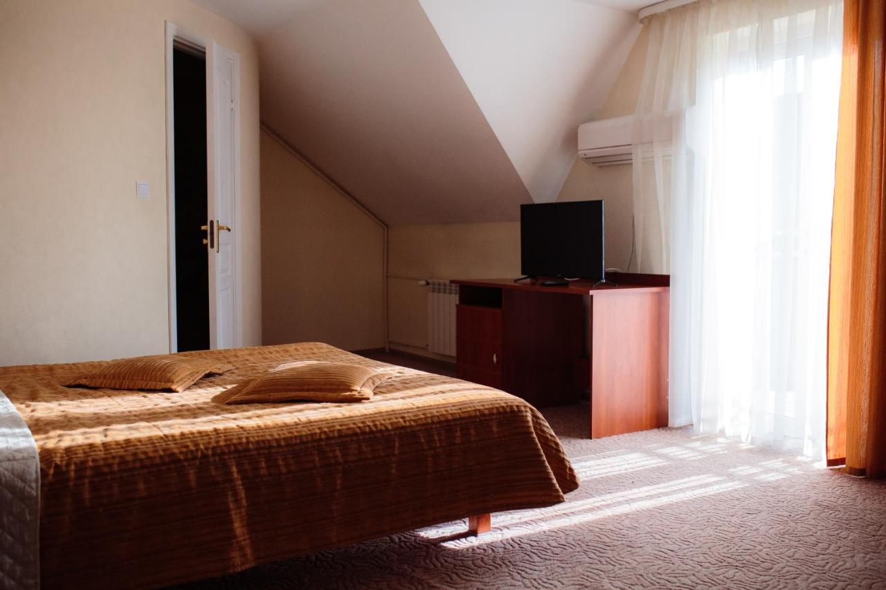 Euro Motel Lyuboml Ngoại thất bức ảnh
